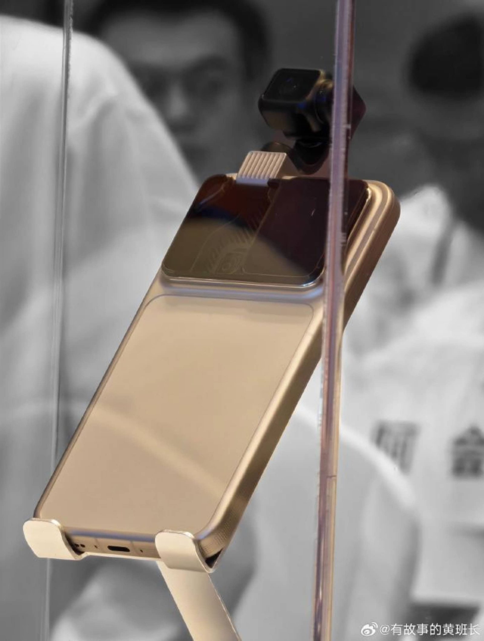 Close-up of the HONOR Robot Phone's retractable gimbal camera